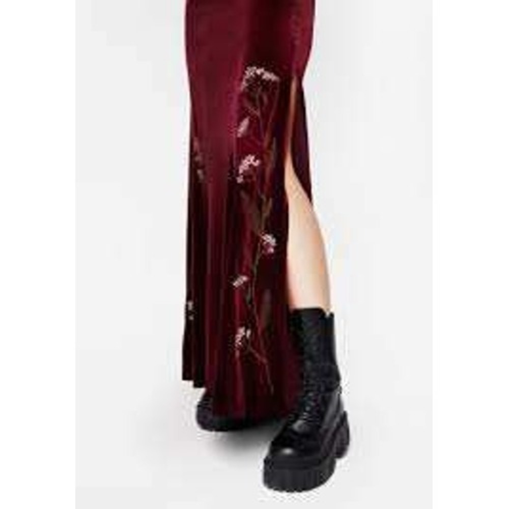 Disturbia Virosa Floral Embroidered Velour Maxi Skirt Burgundy Size 16 New W/Tag - Picture 4 of 8